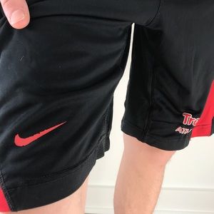 NIKE ATHLETIC SHORTS